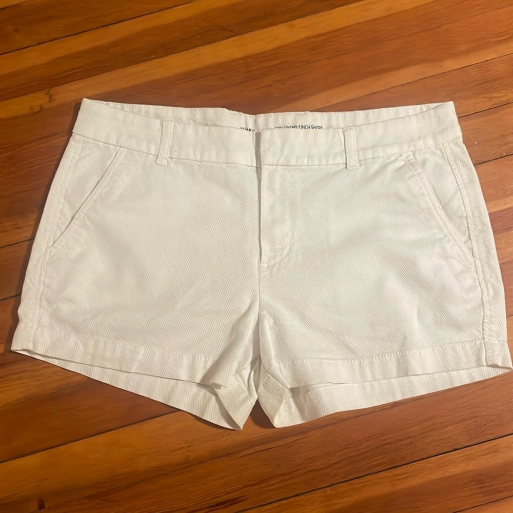 Gap white chino short